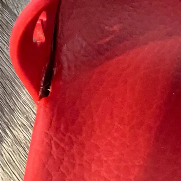 Gucci mens Vibrant Red Rubber Slide Sandals - Picture 9 of 10